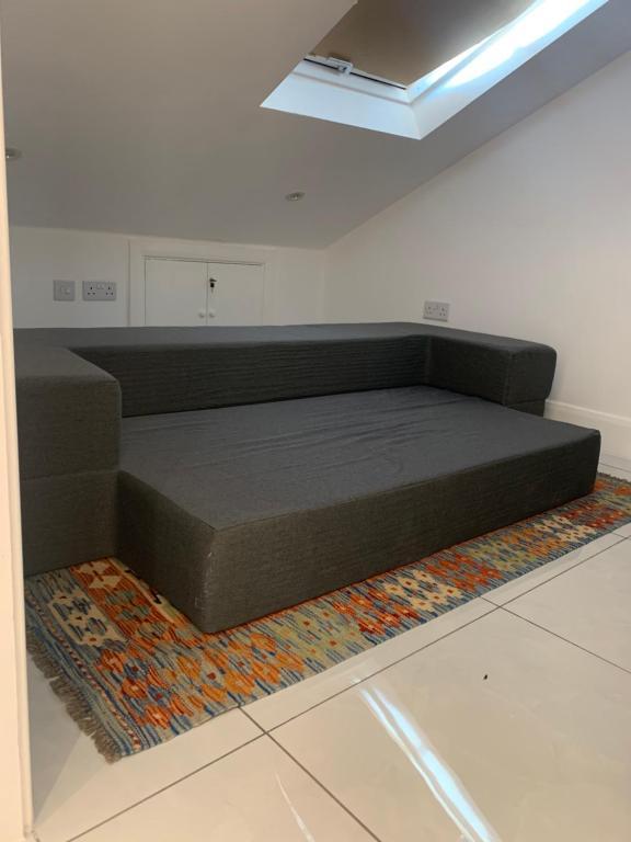 Air Conditioned Modern Double Bed Room With Private Attached Bathroom - Free Parking - Near London Heathrow Airport & Southall Broadway Экстерьер фото