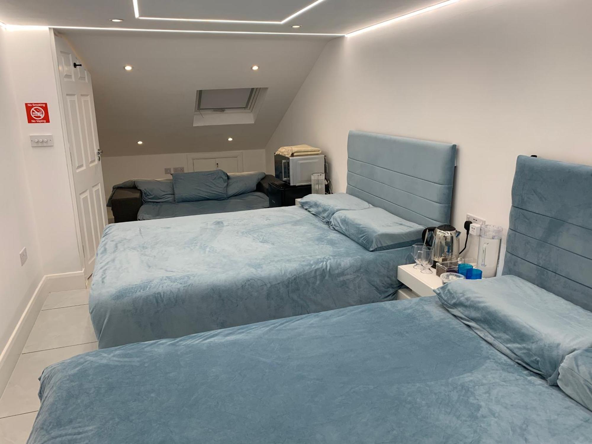 Air Conditioned Modern Double Bed Room With Private Attached Bathroom - Free Parking - Near London Heathrow Airport & Southall Broadway Экстерьер фото